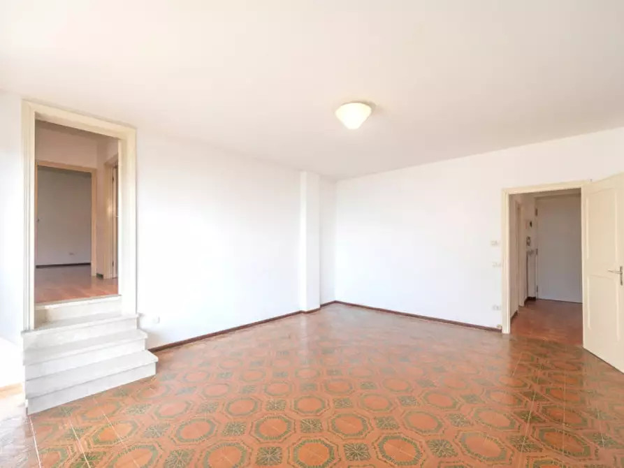 Immagine 8 di Appartamento in vendita  in Via Pai di Sotto a Torri Del Benaco