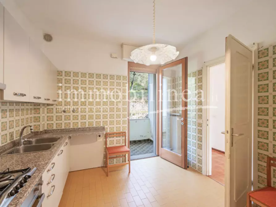 Immagine 13 di Appartamento in vendita  in Via Pai di Sotto a Torri Del Benaco