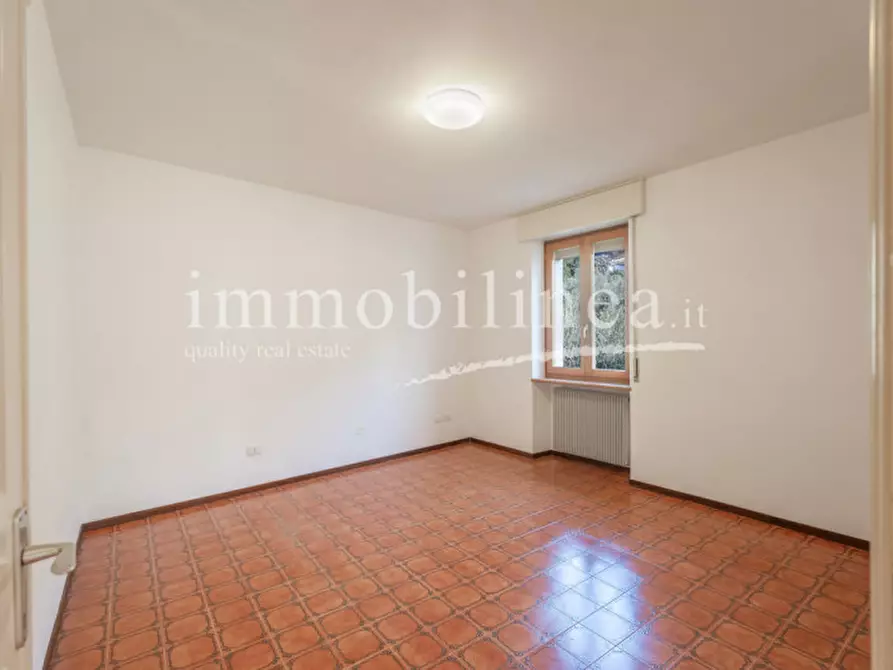 Immagine 18 di Appartamento in vendita  in Via Pai di Sotto a Torri Del Benaco