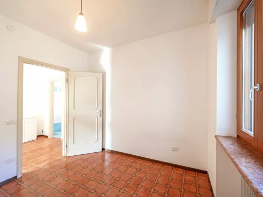 Immagine 19 di Appartamento in vendita  in Via Pai di Sotto a Torri Del Benaco