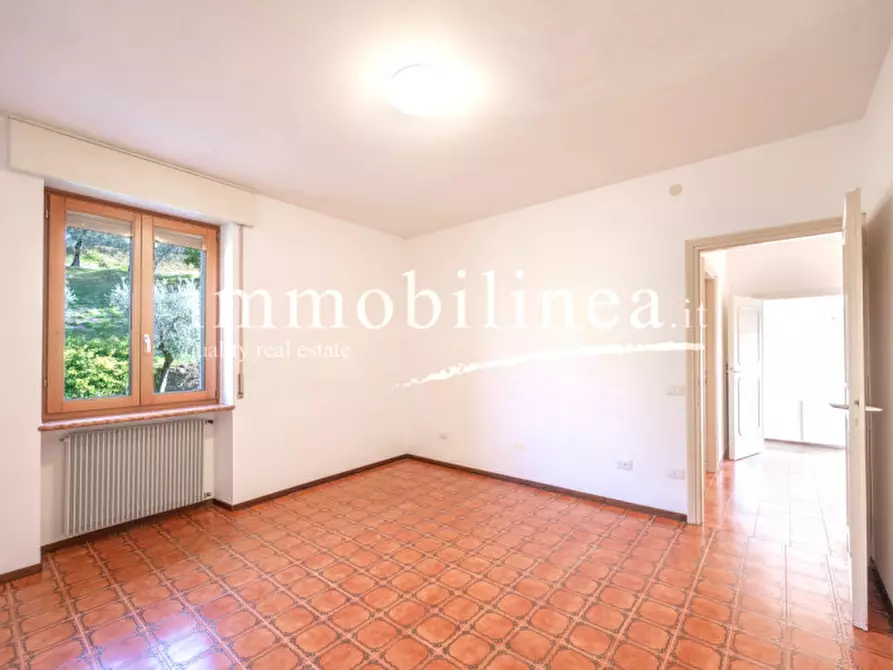 Immagine 19 di Appartamento in vendita  in Via Pai di Sotto a Torri Del Benaco