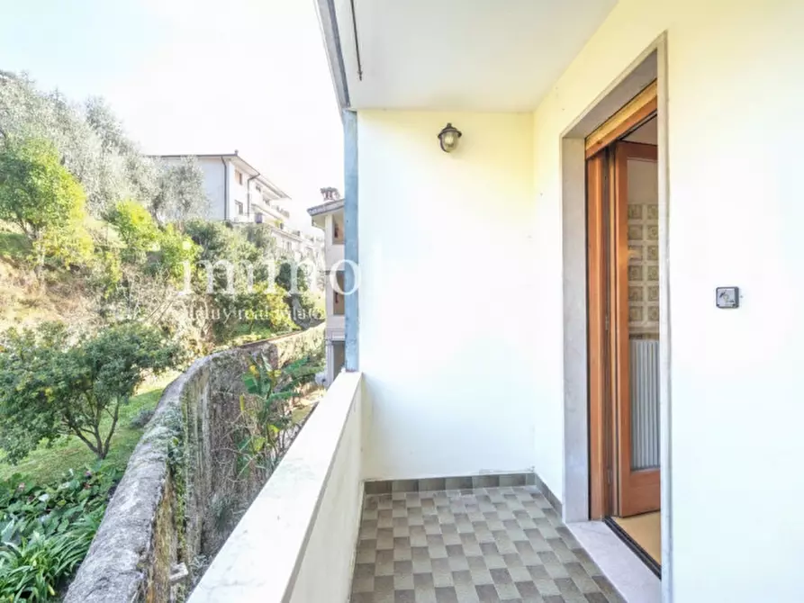 Immagine 25 di Appartamento in vendita  in Via Pai di Sotto a Torri Del Benaco