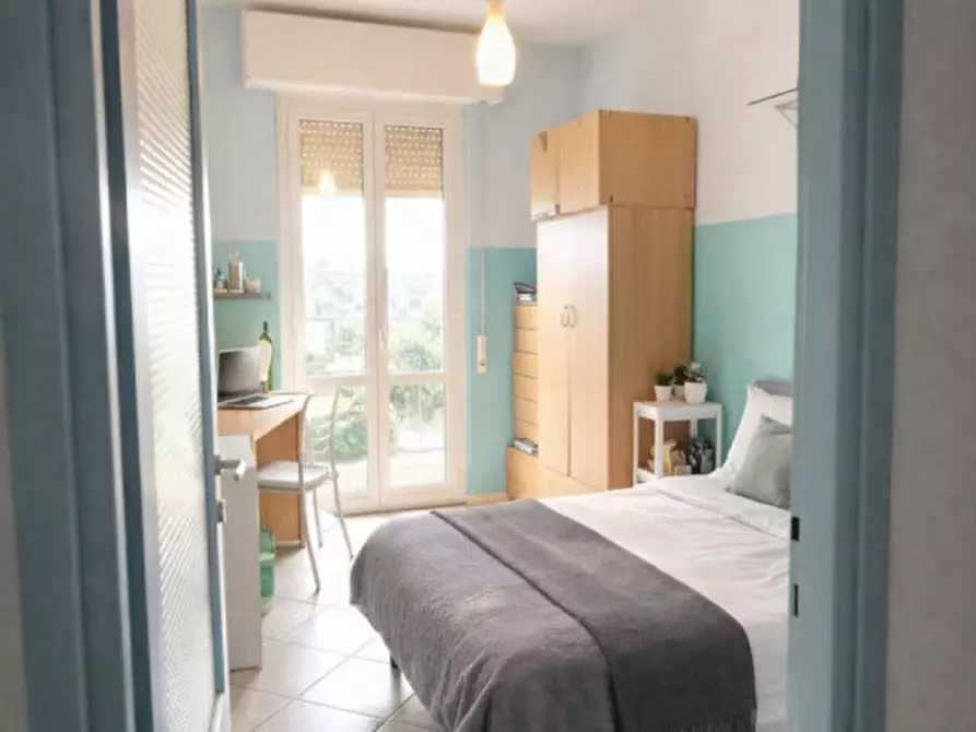 Immagine 2 di Camera in affitto  in Via Volturno, 60 a Parma