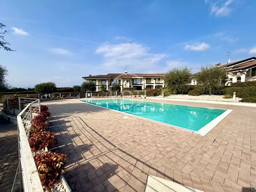 Immagine 2 di Villetta a schiera in vendita  in Via Schia a Lonato del Garda