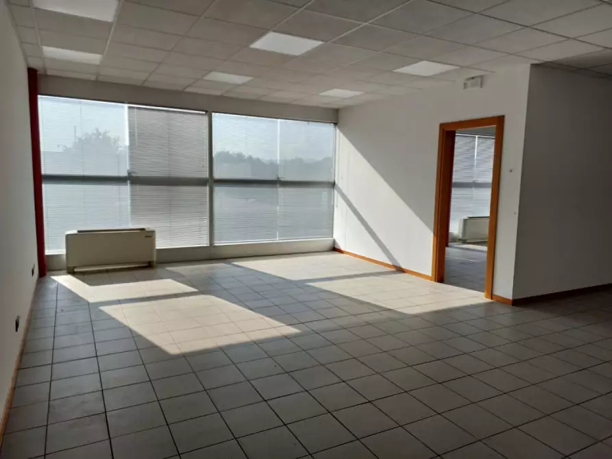 Immagine 4 di Ufficio in affitto  in Via Olmo a Vicenza