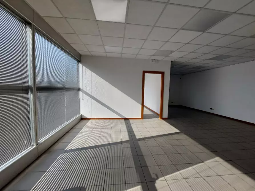 Immagine 6 di Ufficio in affitto  in Via Olmo a Vicenza