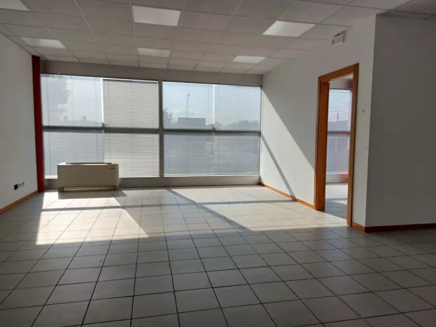 Immagine 7 di Ufficio in affitto  in Via Olmo a Vicenza