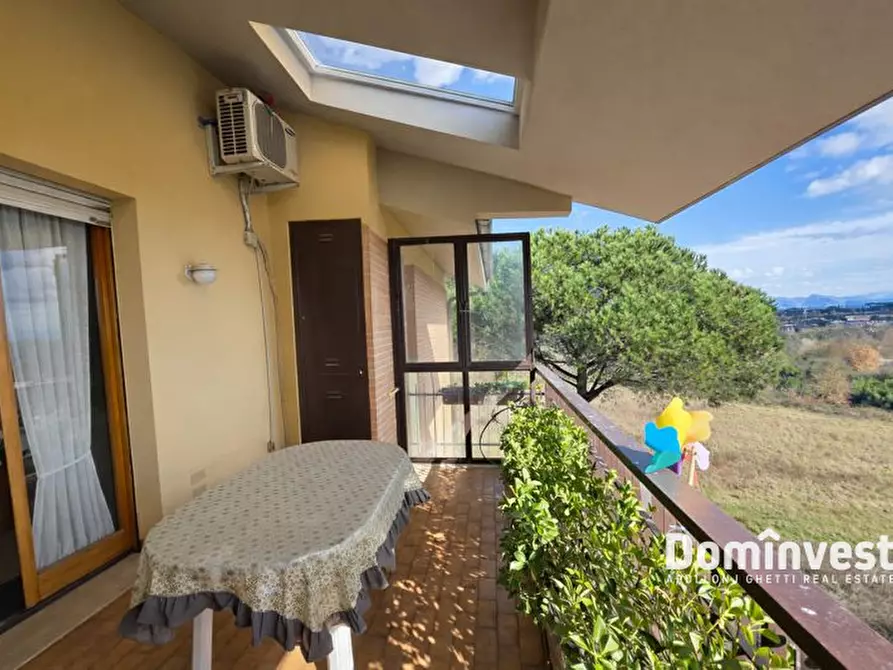 Immagine 2 di Attico in vendita  in Via di Valle Muricana 166 a Roma