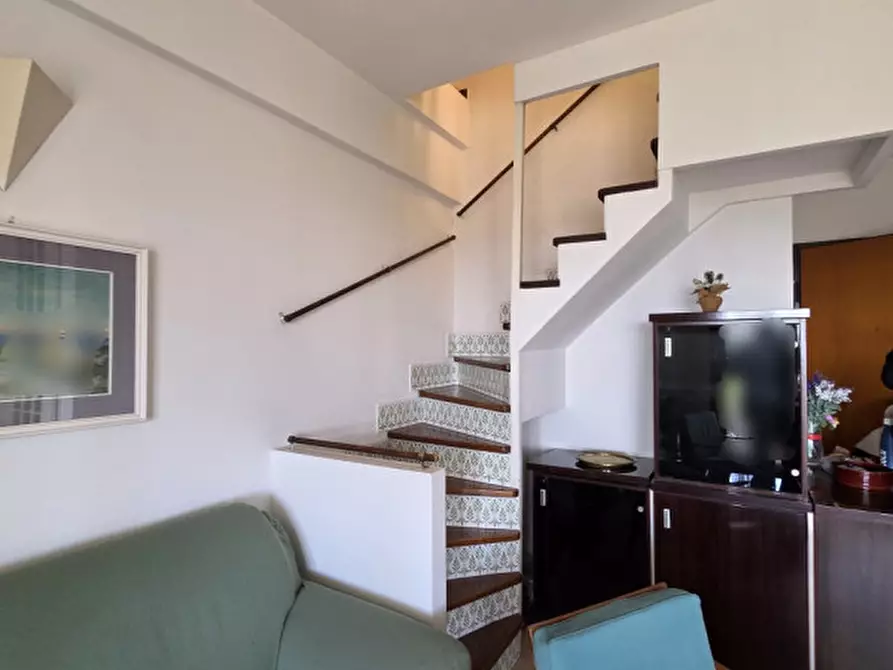 Immagine 14 di Attico in vendita  in Via di Valle Muricana 166 a Roma