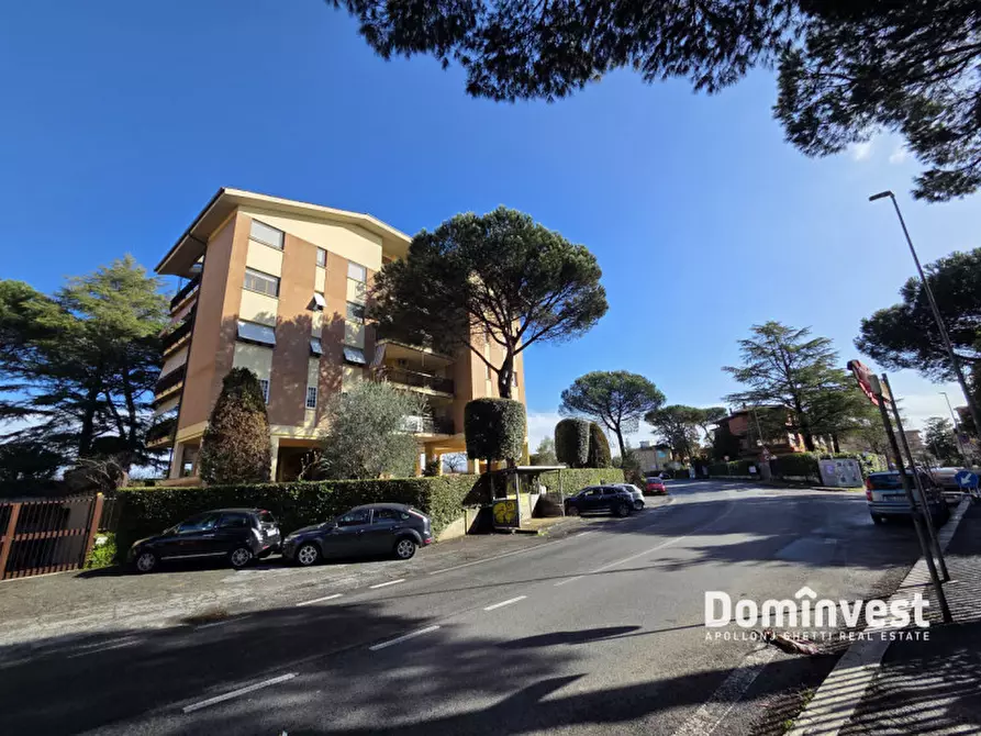 Immagine 21 di Attico in vendita  in Via di Valle Muricana 166 a Roma