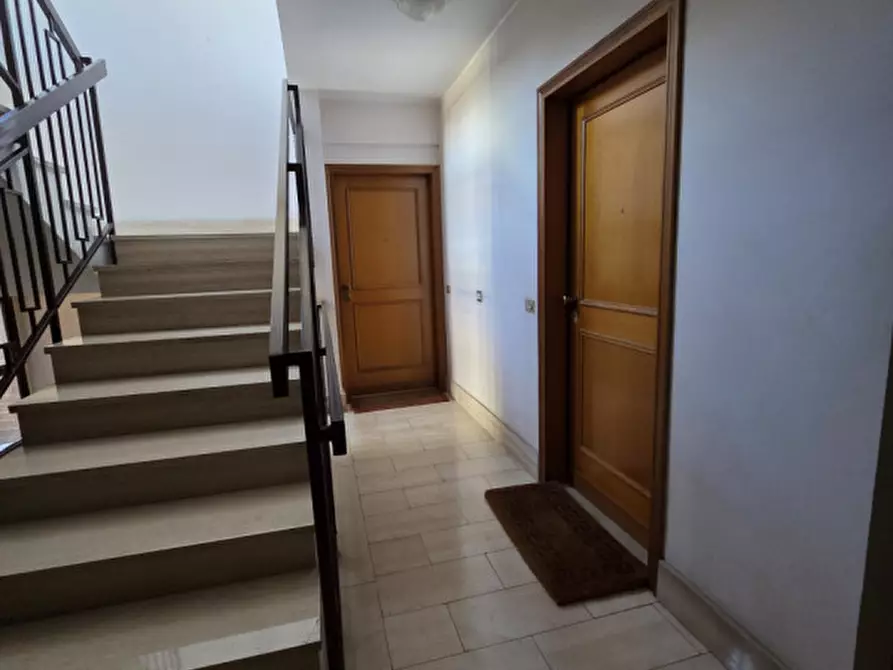 Immagine 38 di Attico in vendita  in Via di Valle Muricana 166 a Roma