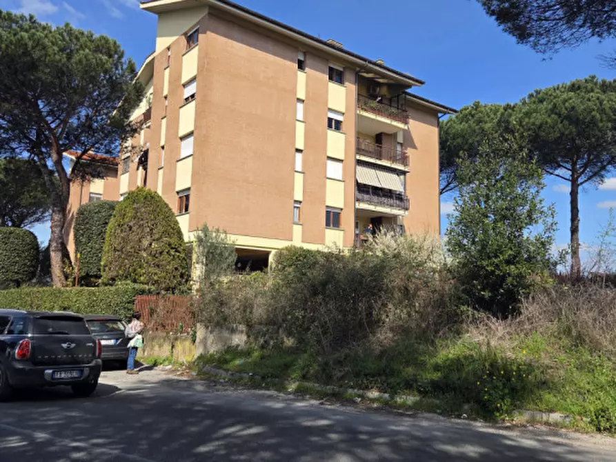 Immagine 47 di Attico in vendita  in Via di Valle Muricana 166 a Roma