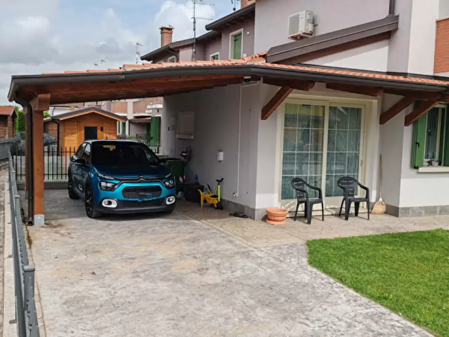 Immagine 2 di Villetta a schiera in vendita  a Giacciano Con Baruchella