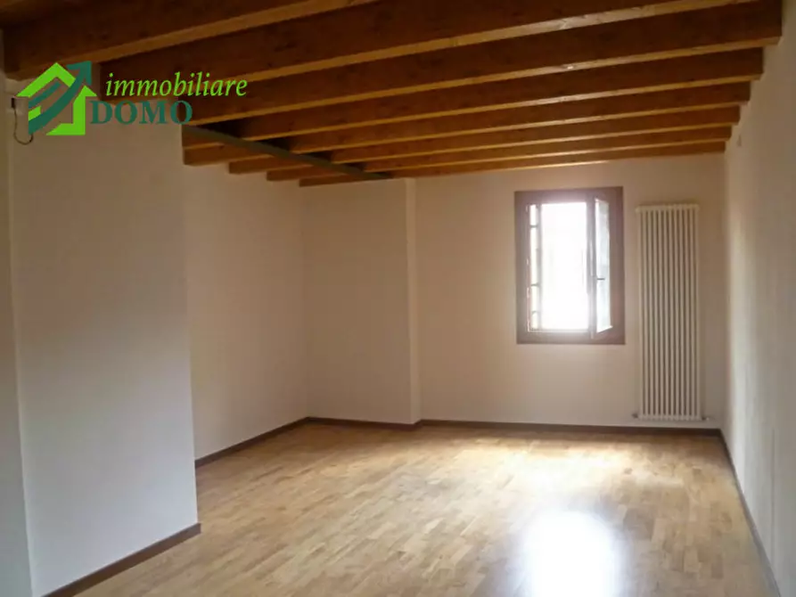 Immagine 5 di Appartamento in vendita  in schio a Schio