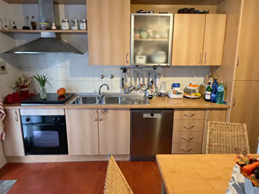 Immagine 4 di Appartamento in vendita  a Prato