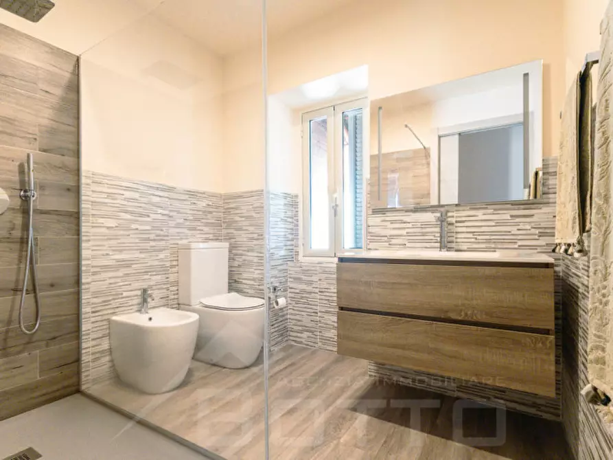 Immagine 6 di Appartamento in vendita  in piazza martiri a Borgomanero