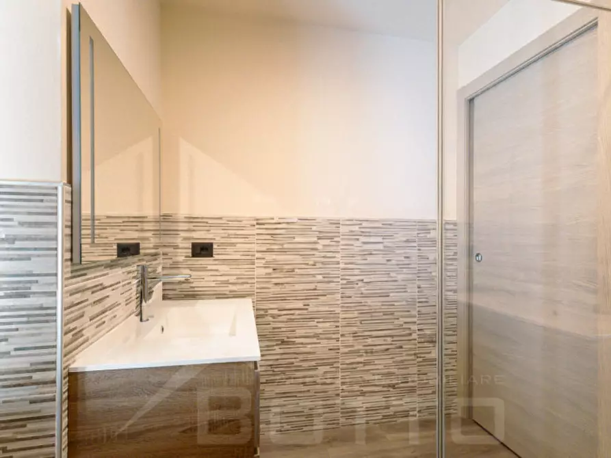 Immagine 8 di Appartamento in vendita  in piazza martiri a Borgomanero