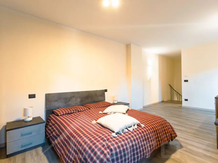 Immagine 10 di Appartamento in vendita  in piazza martiri a Borgomanero