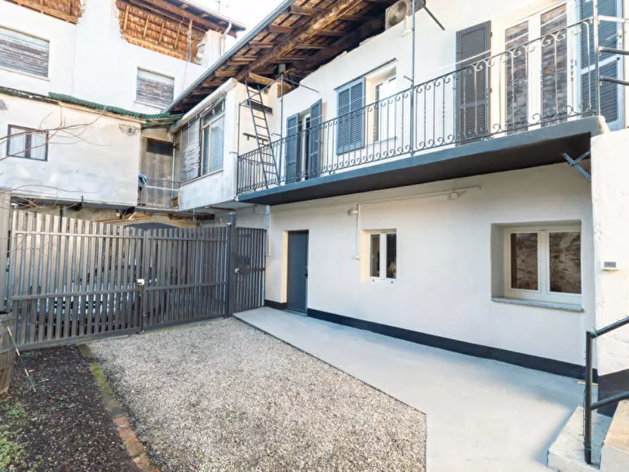 Immagine 14 di Appartamento in vendita  in piazza martiri a Borgomanero