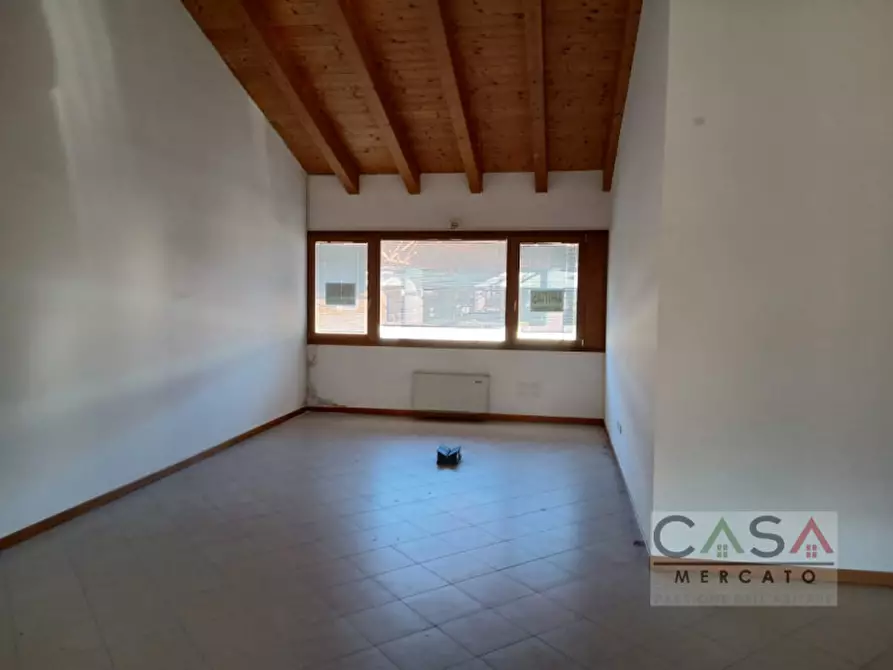 Immagine 4 di Ufficio in vendita  in Borgo Coricama a Maniago