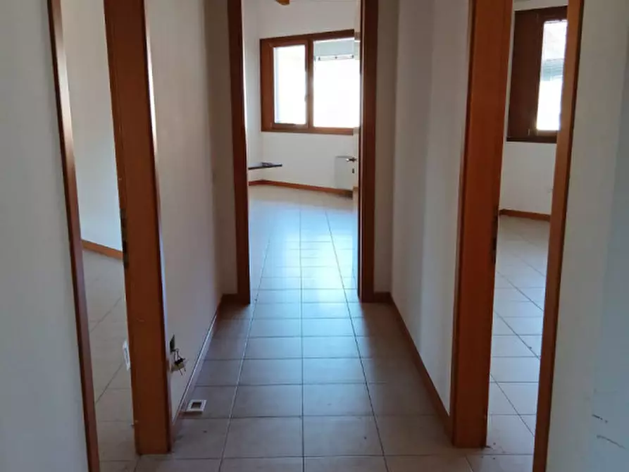 Immagine 8 di Ufficio in vendita  in Borgo Coricama a Maniago