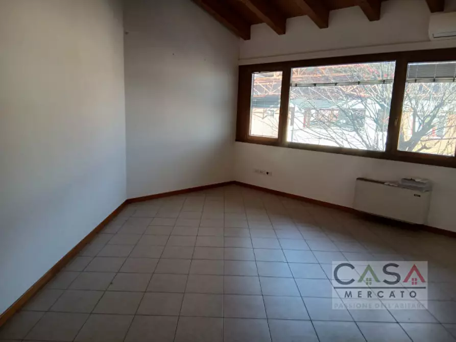 Immagine 10 di Ufficio in vendita  in Borgo Coricama a Maniago