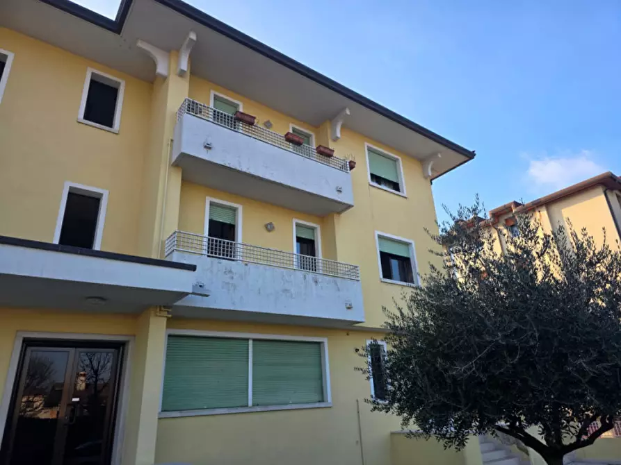 Immagine 1 di Appartamento in vendita  in Via Asiago a Trevignano