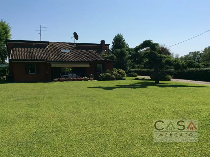 Immagine 15 di Villa in vendita  in Via Pionieri dell'Aria a Roveredo In Piano