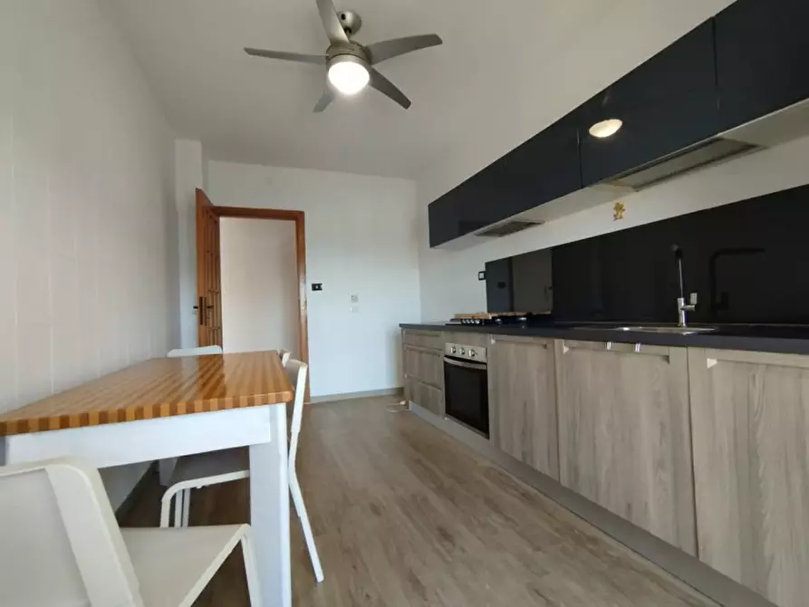 Immagine 3 di Appartamento in vendita  in Via Aldo Moro a Pescara