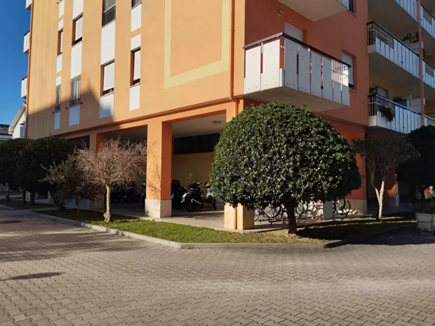 Immagine 19 di Appartamento in vendita  in Via Aldo Moro a Pescara