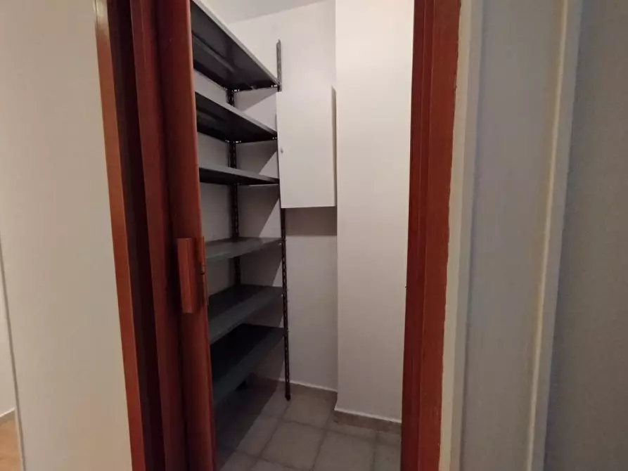 Immagine 26 di Appartamento in vendita  in Via Aldo Moro a Pescara