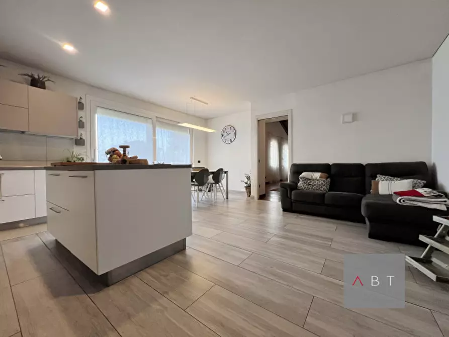 Immagine 7 di Casa bifamiliare in vendita  a Loreggia