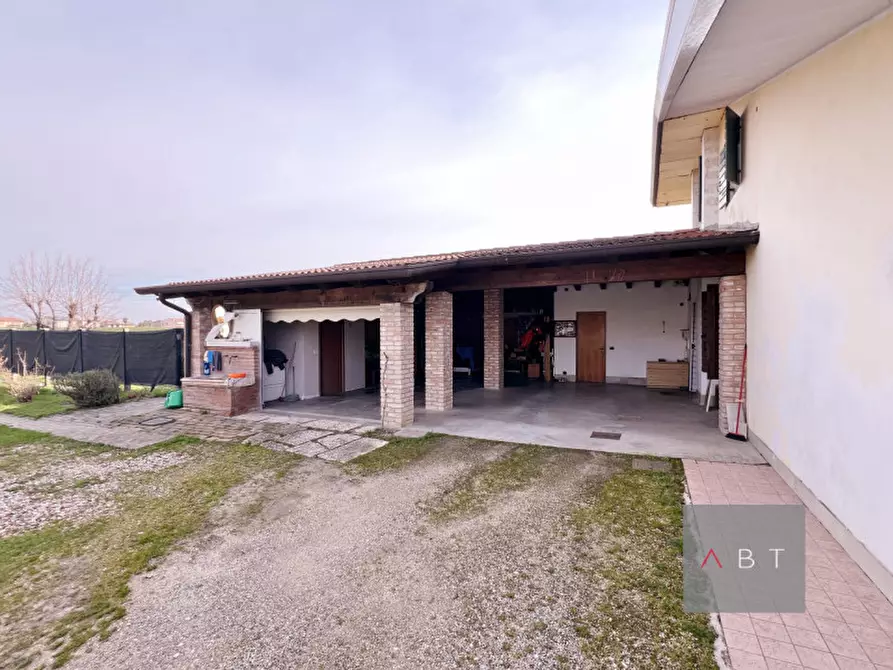 Immagine 26 di Casa bifamiliare in vendita  a Loreggia