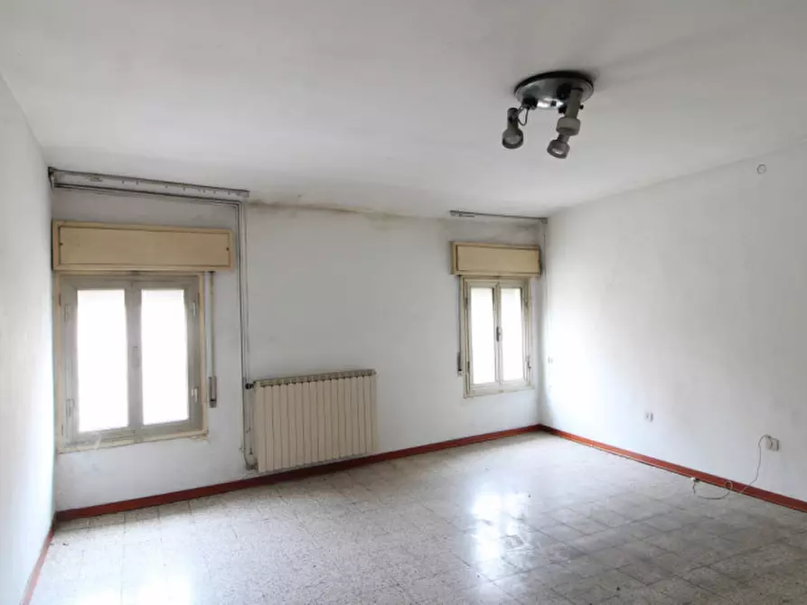 Immagine 4 di Palazzo in vendita  in via guido negri 44 a Este