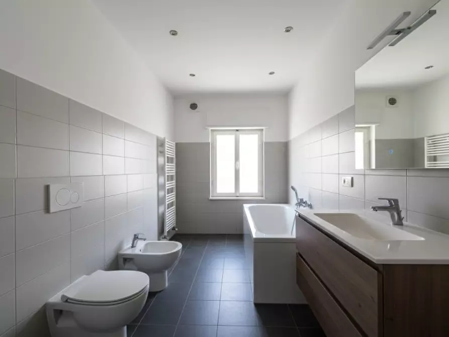 Immagine 7 di Palazzo in vendita  in via guido negri 44 a Este