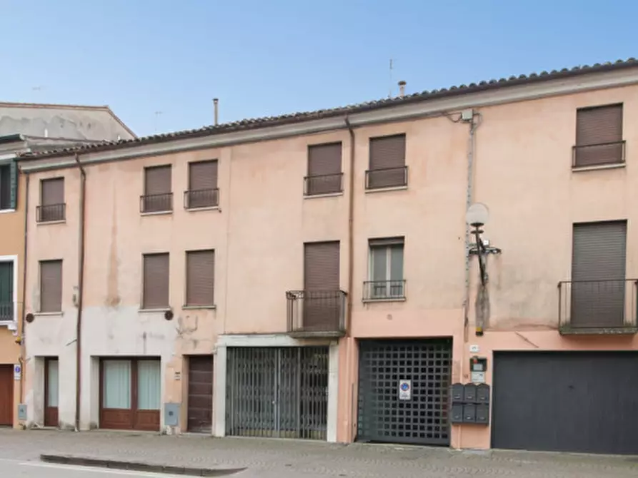 Immagine 16 di Palazzo in vendita  in via guido negri 44 a Este