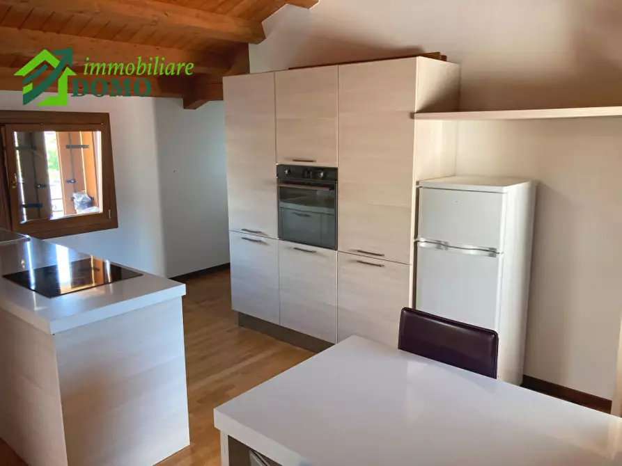 Immagine 5 di Appartamento in vendita  in schio a Schio