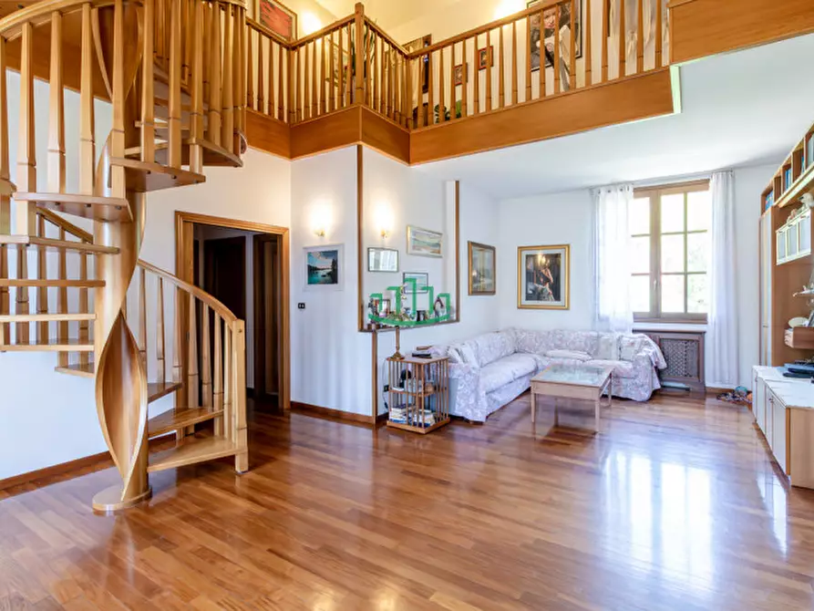 Immagine 7 di Casa bifamiliare in vendita  in via toscana a Bologna