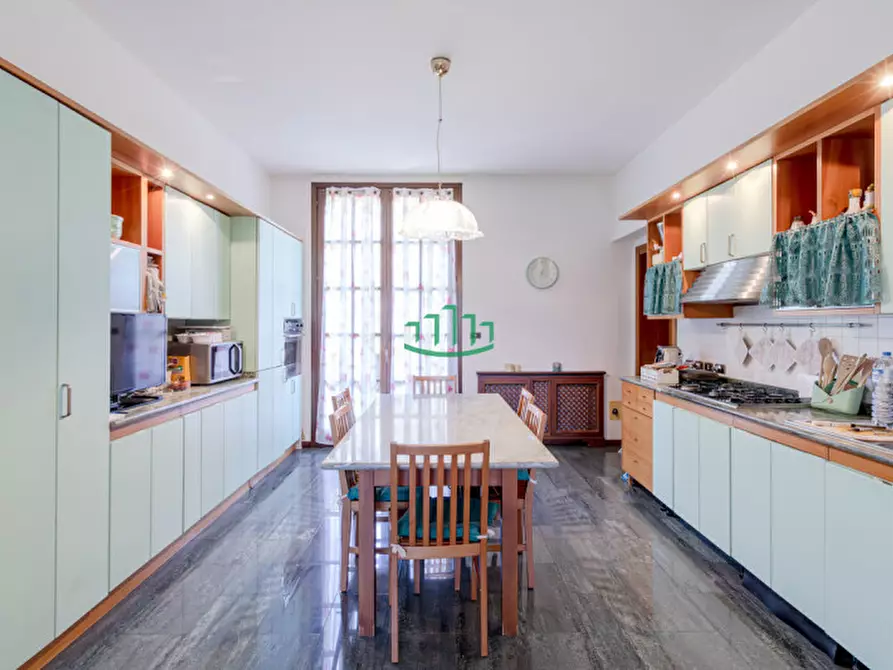 Immagine 12 di Casa bifamiliare in vendita  in via toscana a Bologna