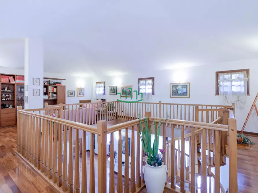 Immagine 17 di Casa bifamiliare in vendita  in via toscana a Bologna