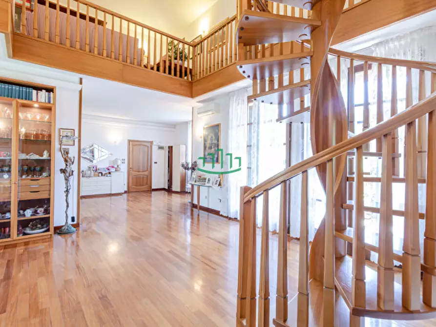 Immagine 20 di Casa bifamiliare in vendita  in via toscana a Bologna