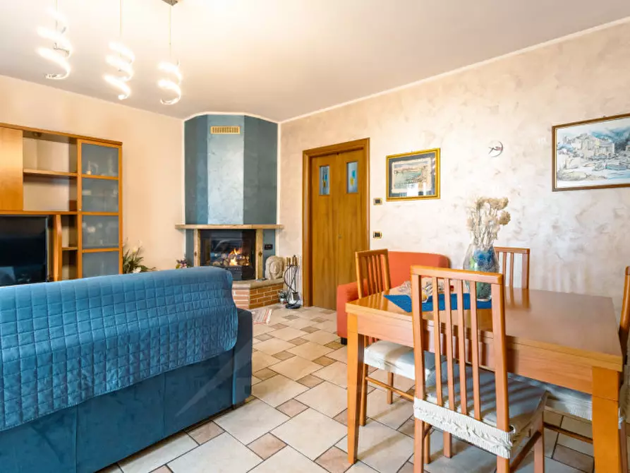 Immagine 5 di Villetta a schiera in vendita  in via canova 18 a Invorio