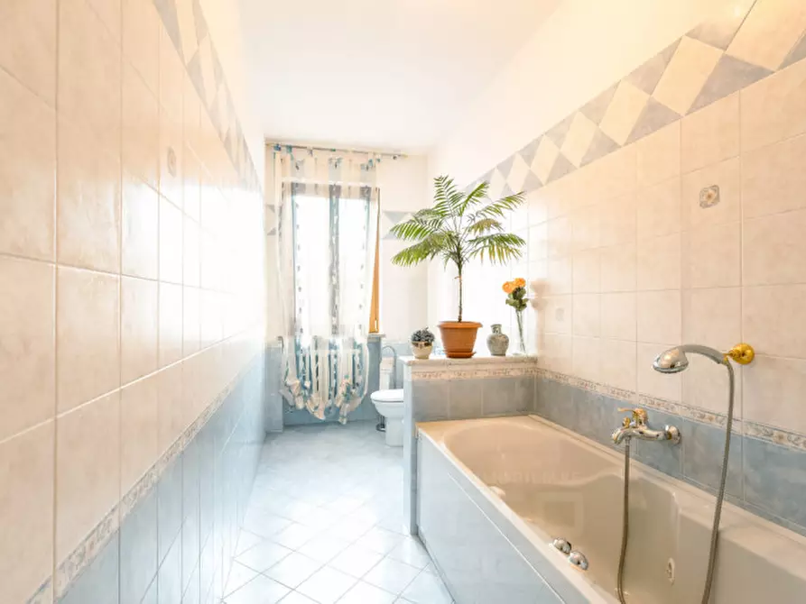 Immagine 13 di Villetta a schiera in vendita  in via canova 18 a Invorio