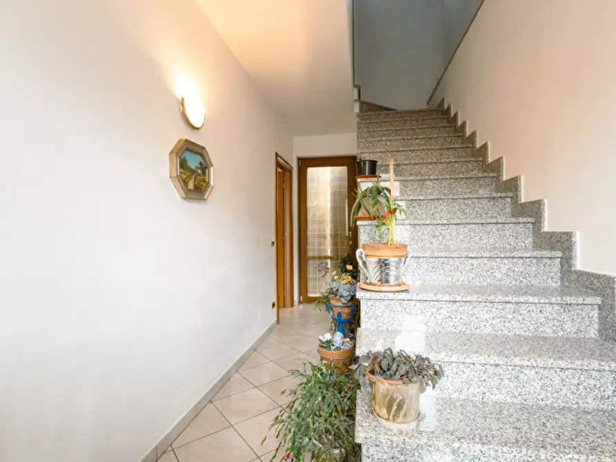 Immagine 19 di Villetta a schiera in vendita  in via canova 18 a Invorio