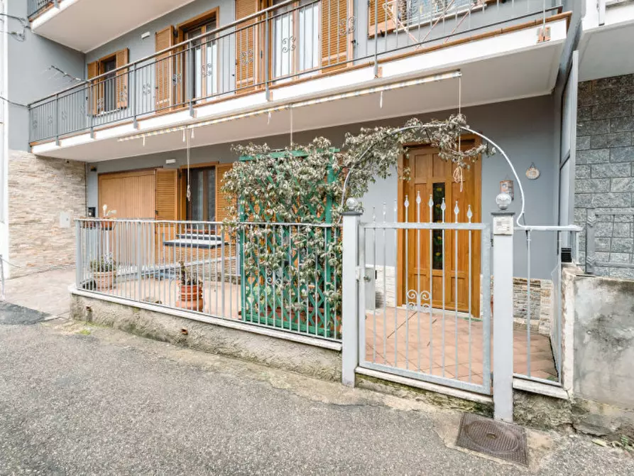 Immagine 25 di Villetta a schiera in vendita  in via canova 18 a Invorio