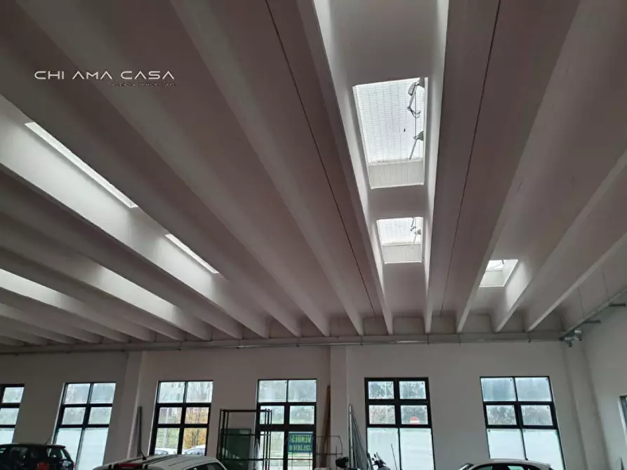 Immagine 13 di Negozio in vendita  in Via 1° Maggio a Montelabbate