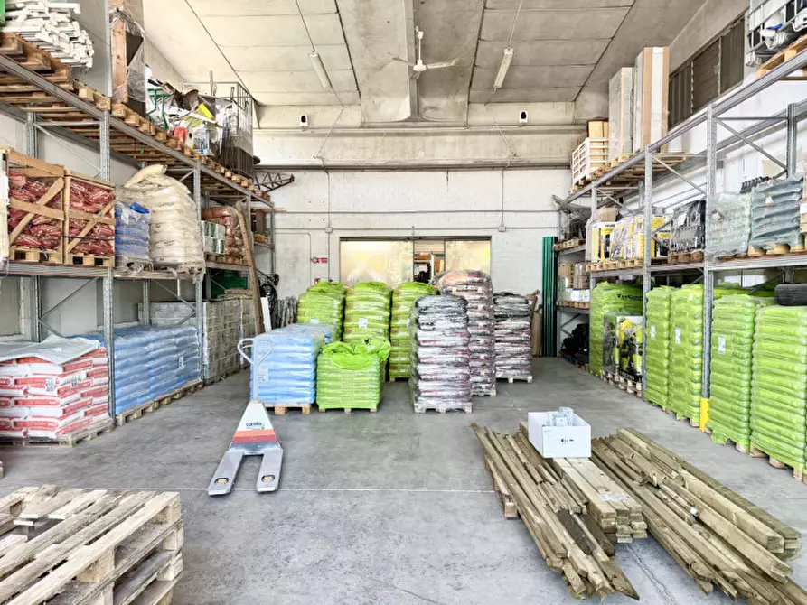 Immagine 13 di Capannone industriale in vendita  in via zoccolanti 40 a San Secondo Parmense