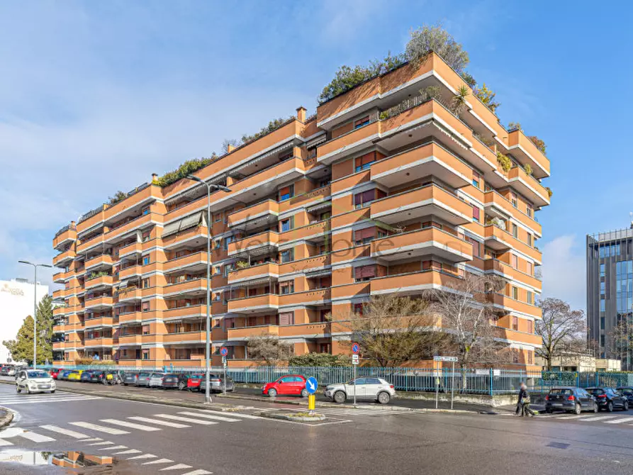 Immagine 2 di Attico in vendita  in Via Carnia 20 a Milano