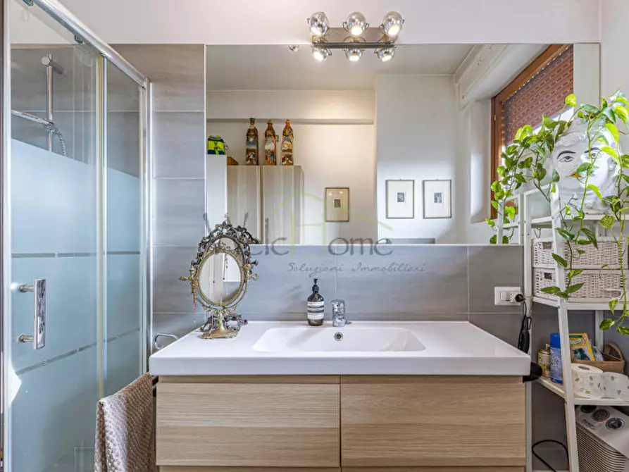 Immagine 20 di Attico in vendita  in Via Carnia 20 a Milano