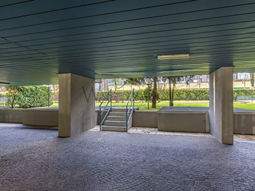 Immagine 30 di Attico in vendita  in Via Carnia 20 a Milano